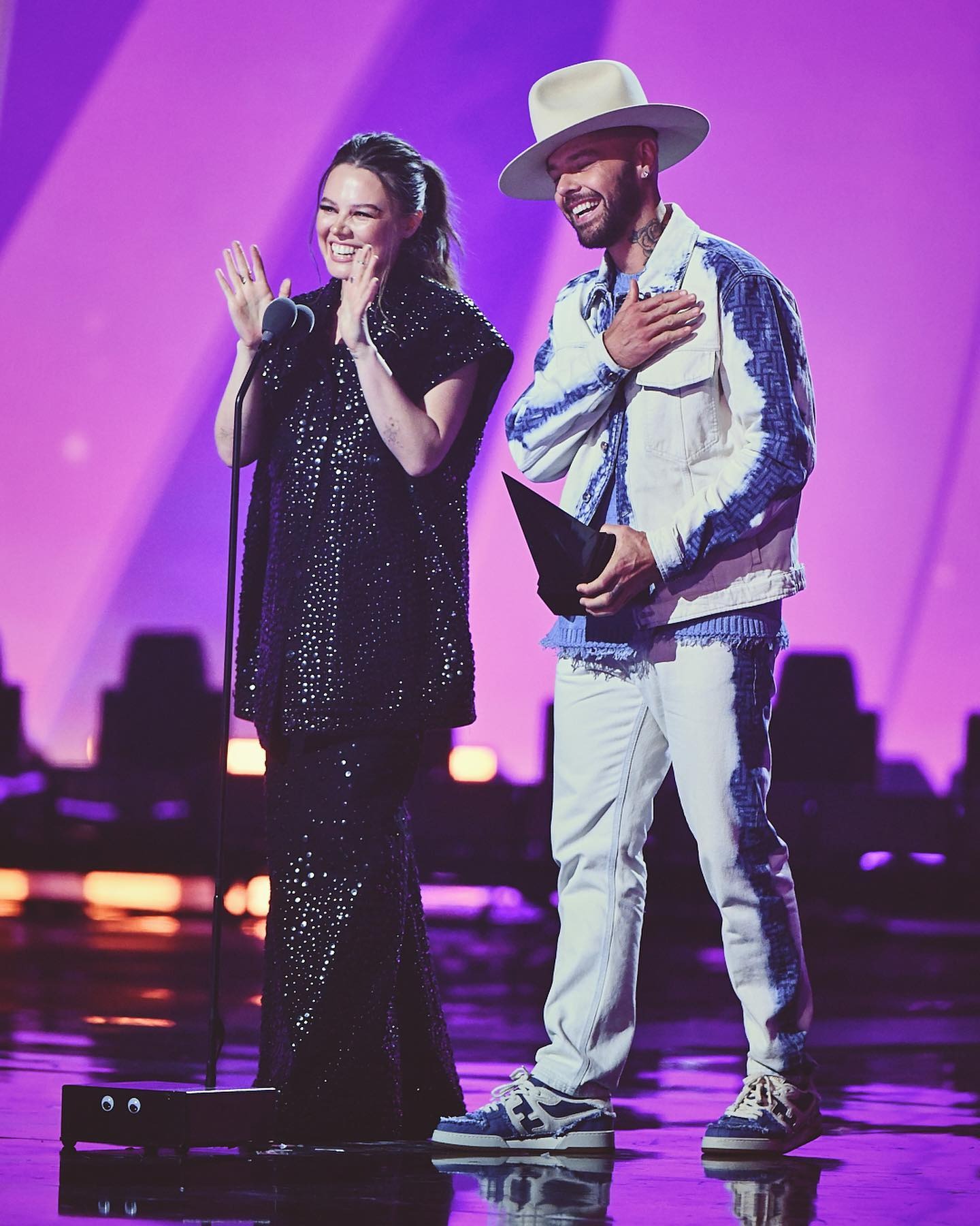 Jesse y Joy en premios Juventud